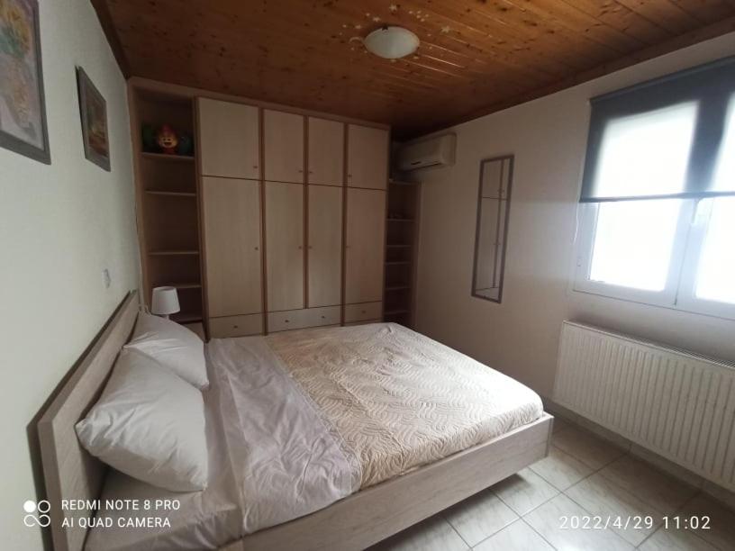 Villa Theo Marathiás Eksteriør bilde
