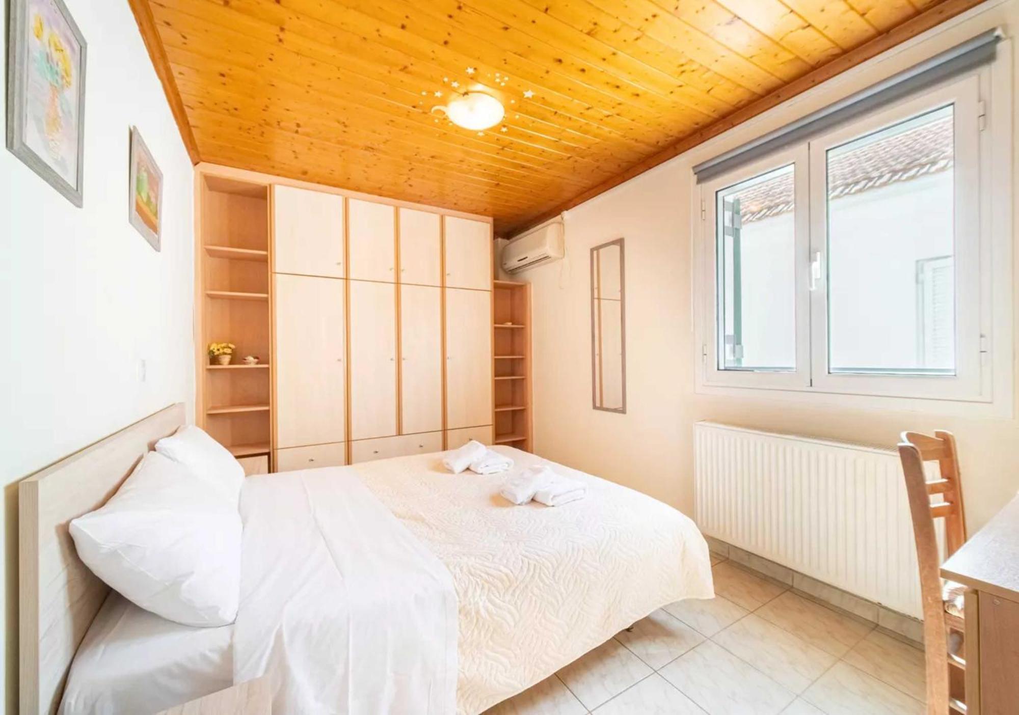 Villa Theo Marathiás Eksteriør bilde