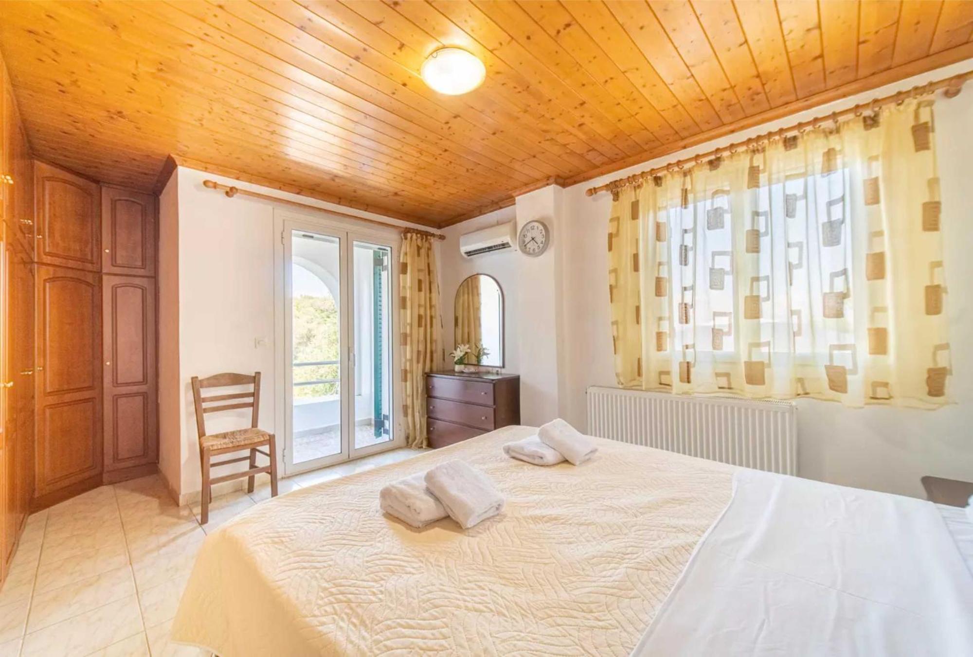 Villa Theo Marathiás Eksteriør bilde